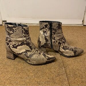 Vera Pelle Primadonna Italy Snake Print Ankle Boots Block Heel Pointed Toe
